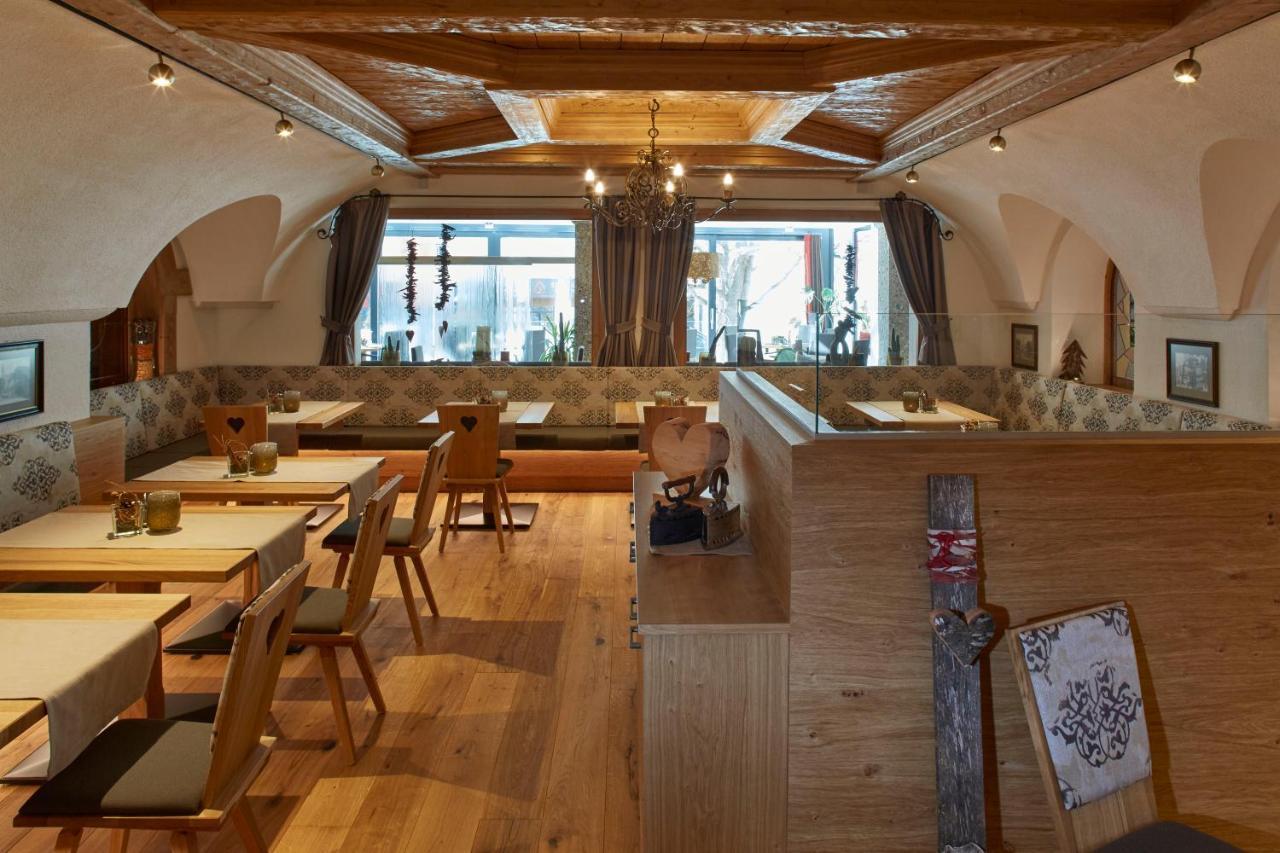 Hotel Schwarzer Adler Nauders Zewnętrze zdjęcie