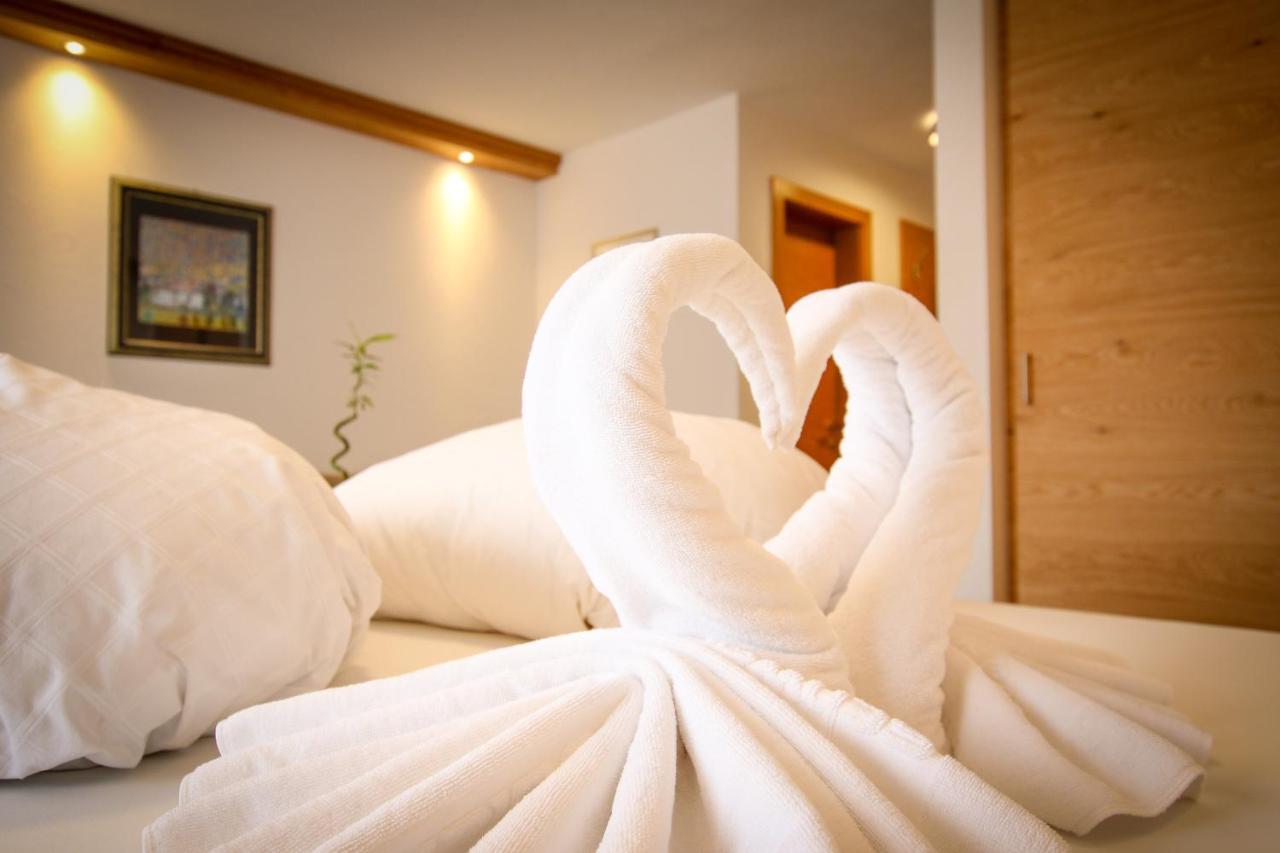 Hotel Schwarzer Adler Nauders Zewnętrze zdjęcie