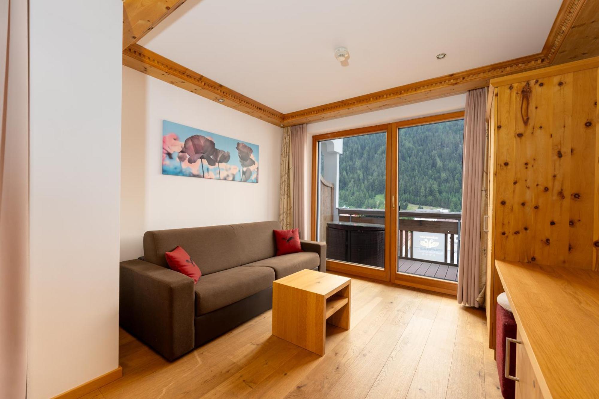 Hotel Schwarzer Adler Nauders Zewnętrze zdjęcie