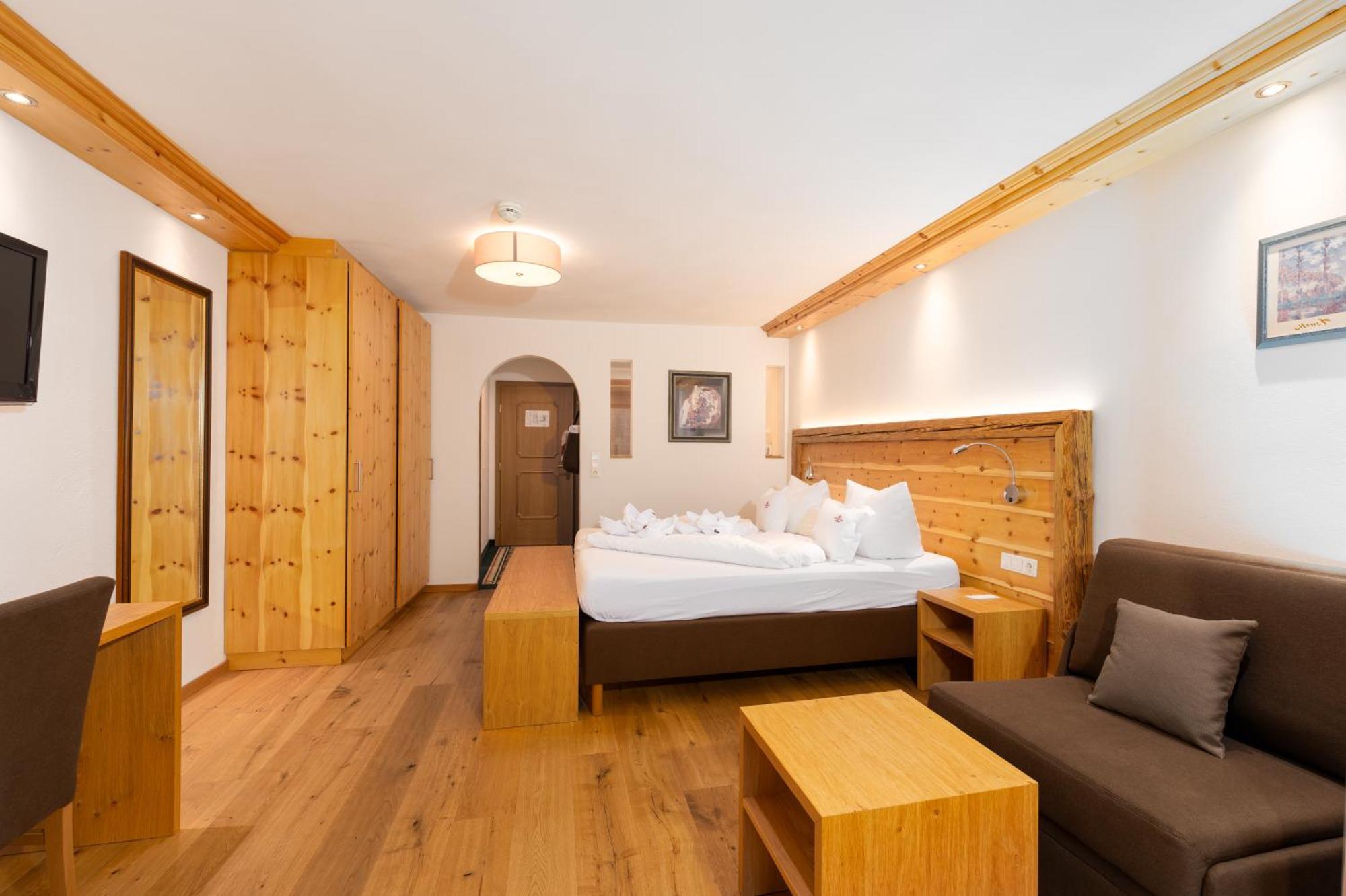 Hotel Schwarzer Adler Nauders Zewnętrze zdjęcie