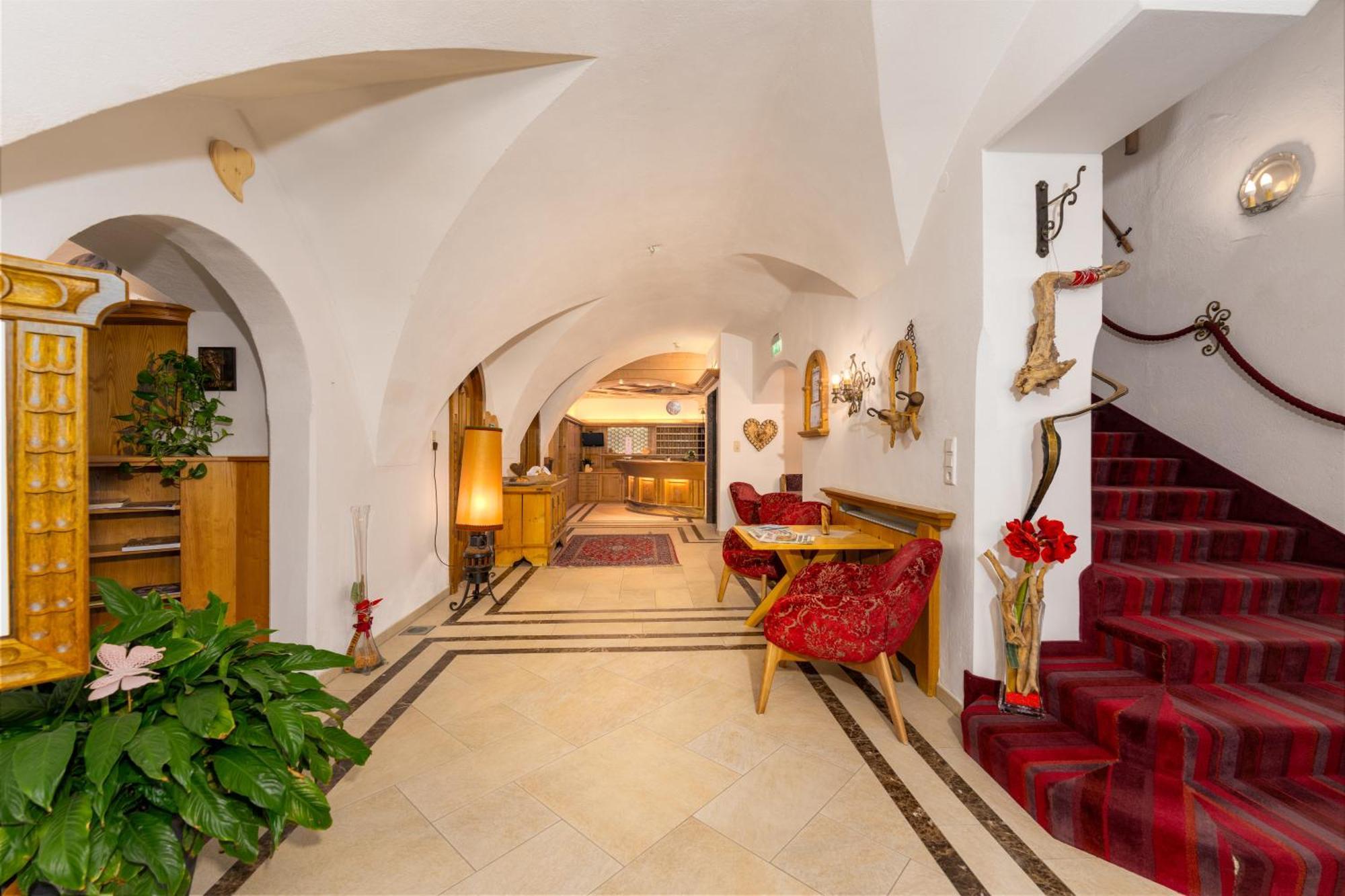 Hotel Schwarzer Adler Nauders Zewnętrze zdjęcie