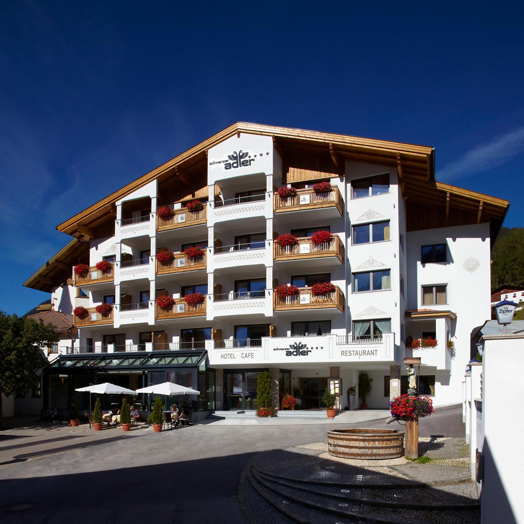 Hotel Schwarzer Adler Nauders Zewnętrze zdjęcie